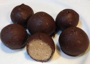 Crunchy Peanut Butter Balls Recipe with Regular Granulated Sugar!